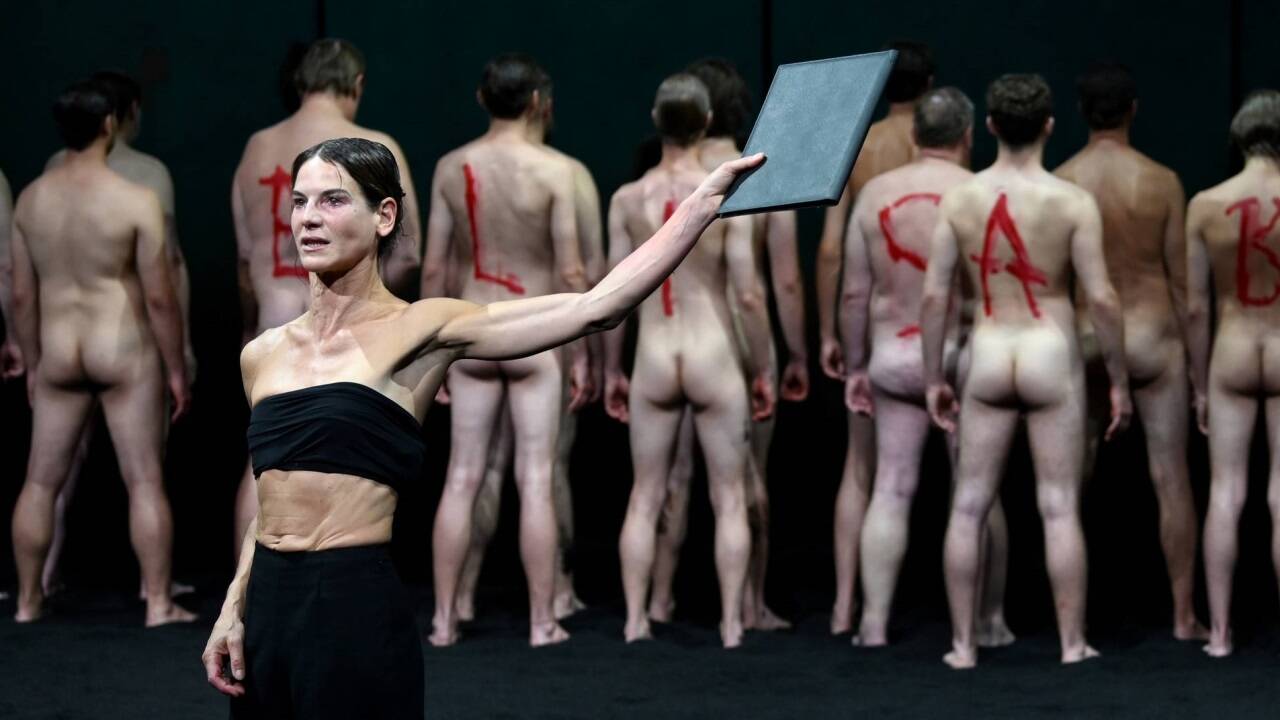 Bibiana Beglau – hier bei den Salzburger Festspielen 2021 in „Maria Stuart" – wird in Goldegg einen Text von Christine Lavant lesen. Bibiana Beglau – hier bei den Salzburger Festspielen 2021 in „Maria Stuart' – wird in Goldegg einen Text von Christine Lavant lesen.