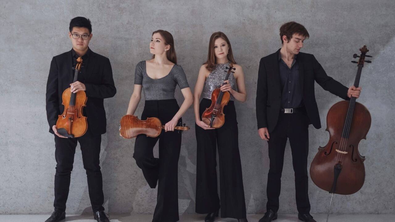 Virtuos, leidenschaftlich und voller Entdeckungen: Das gefeierte Ineo Quartett – Nadia u. Liuba Kalmykova (Violinen), Anuschka Pedano (Viola) und Constantin Siepermann (Violoncello) musiziert gemeinsam mit der brillanten Pianistin Kasumi Yui. 