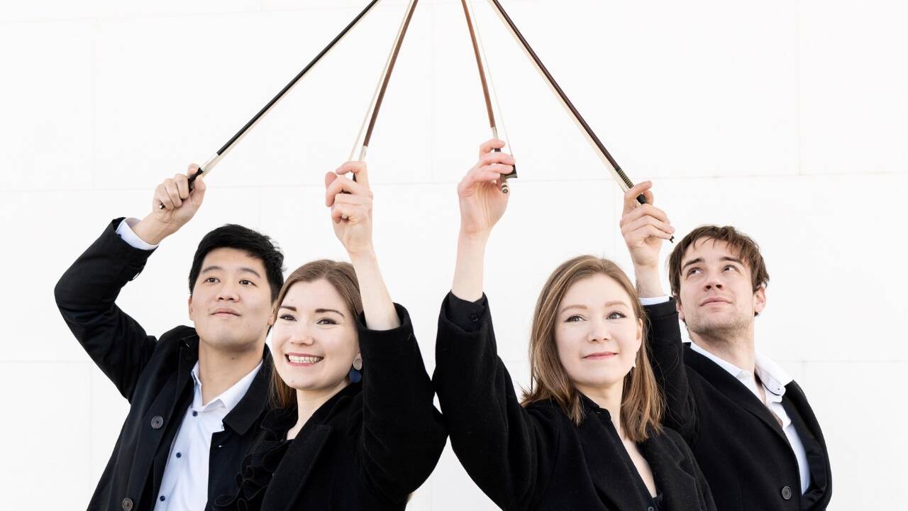 Virtuos, leidenschaftlich und voller Entdeckungen: Das gefeierte Ineo Quartett – Nadia u. Liuba Kalmykova (Violinen), Anuschka Pedano (Viola) und Constantin Siepermann (Violoncello) musiziert gemeinsam mit der brillanten Pianistin Kasumi Yui. 