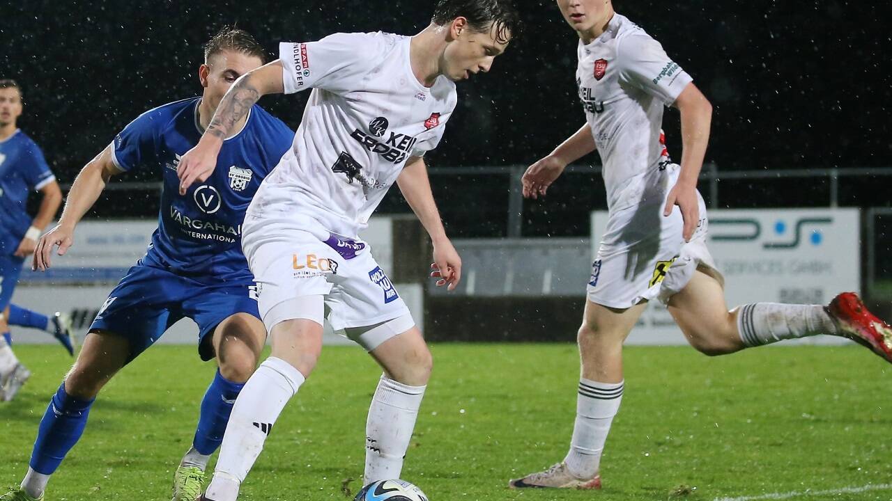 Die drei Torschützen auf einem Bild: Daniel Leitz, Roland Quehenberger und Nico Lukasser-Weitlaner (von links) trafen im Spitzenspiel der Salzburger Liga. 