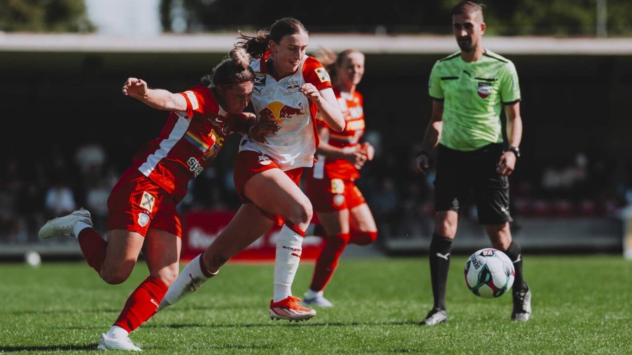 Greta Spinn im engen Fight.  