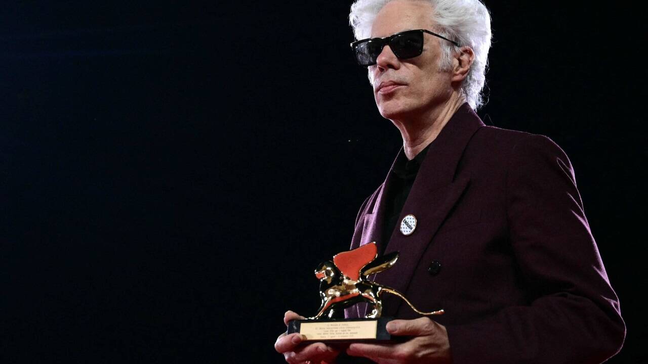 Jim Jarmusch wurde für „Father Mother Sister Brother“ mit dem Goldenen Löwen für den Besten Film ausgezeichnet. 