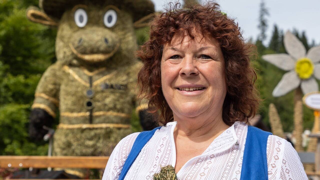 Die ehemalige Obfrau und künstlerische Erfinderin des Heuartfestival, Anita Höll, bleibt der Veranstaltung treu. 