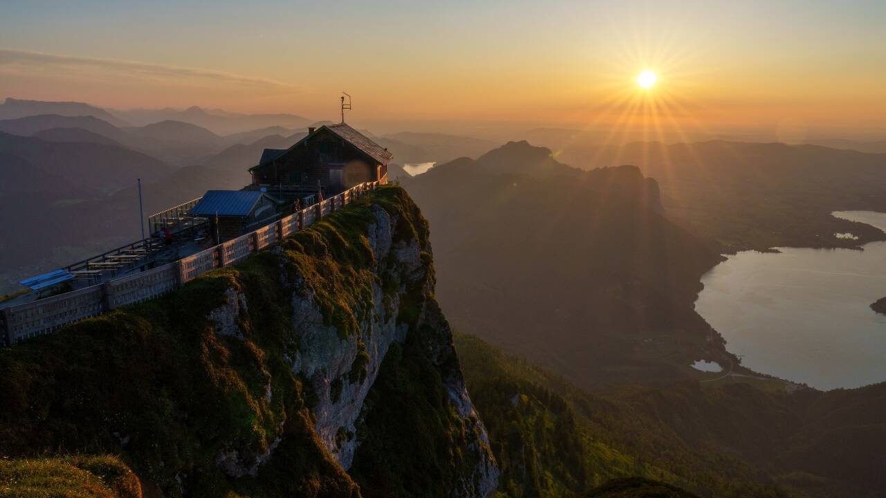 Der Genussherbst ist eine großartige Jahreszeit, um die einzigartigen Schätze rund um den Wolfgangsee zu genießen. Wolfgangsee & Schafberg zum Vorteilspreis entdecken!  