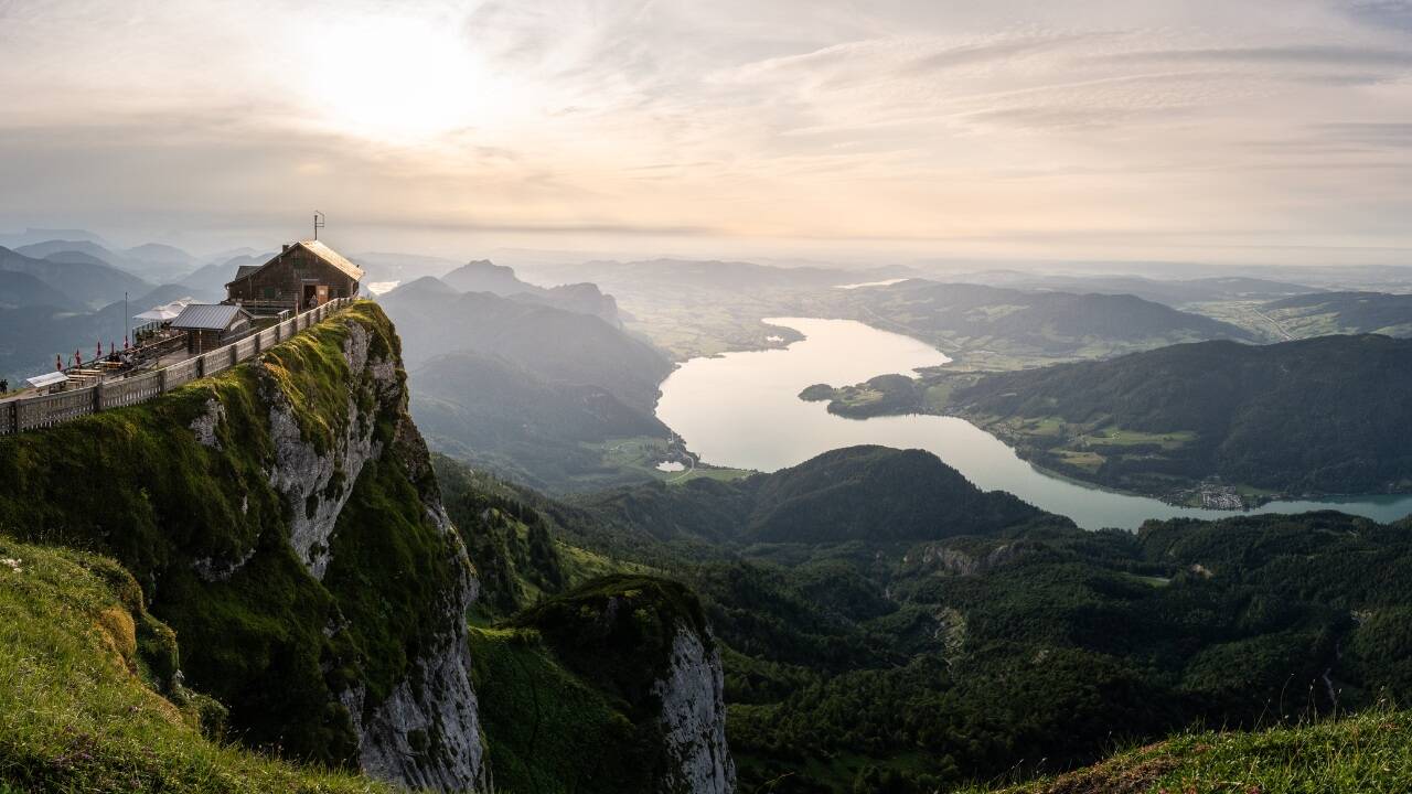Der Genussherbst ist eine großartige Jahreszeit, um die einzigartigen Schätze rund um den Wolfgangsee zu genießen. Wolfgangsee & Schafberg zum Vorteilspreis entdecken!  