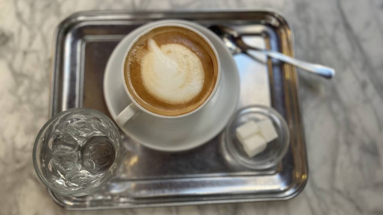 Kaffeehäuser in der Wiener Innenstadt sind teuer, aber trotzdem gut besucht. 