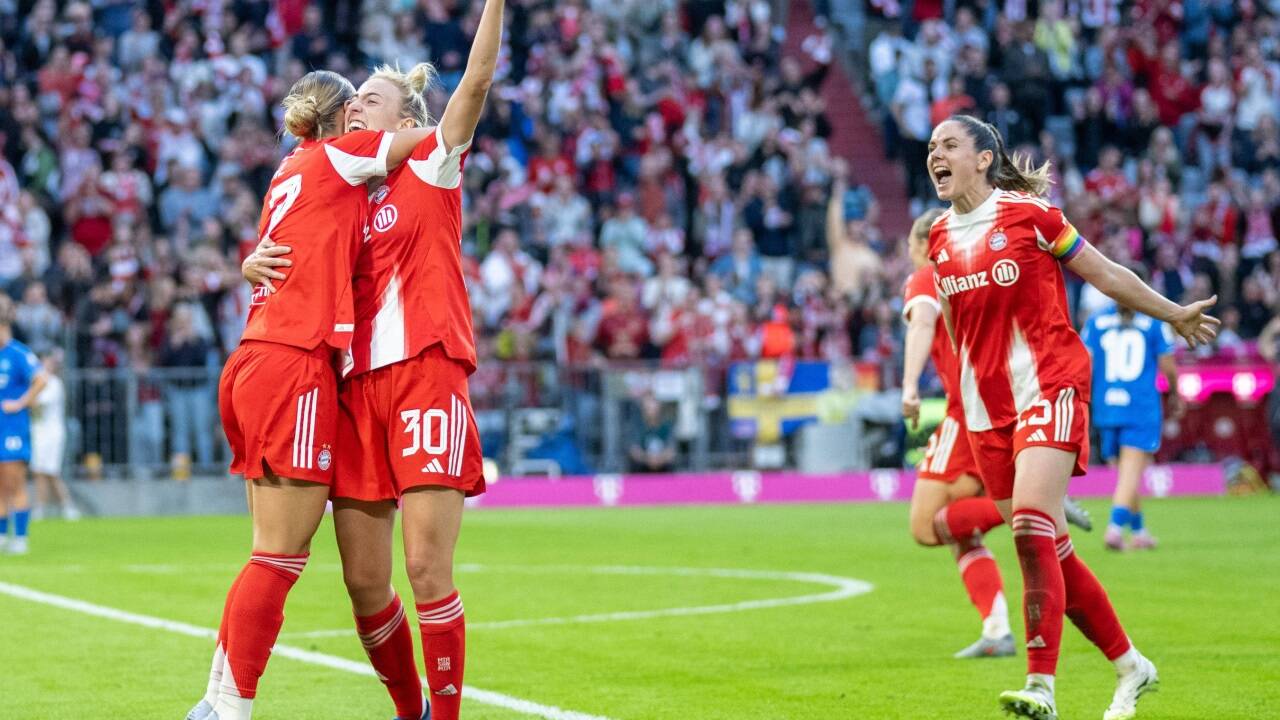 Warum Max Goldt nichts mit Frauenfußball anfangen kann? Weil er auch den Männerfußball nicht mag. 