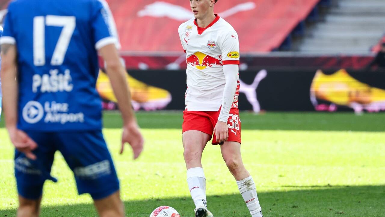Bullen-Talent Valentin Sulzbacher kämpft sich mühevoll zurück.  