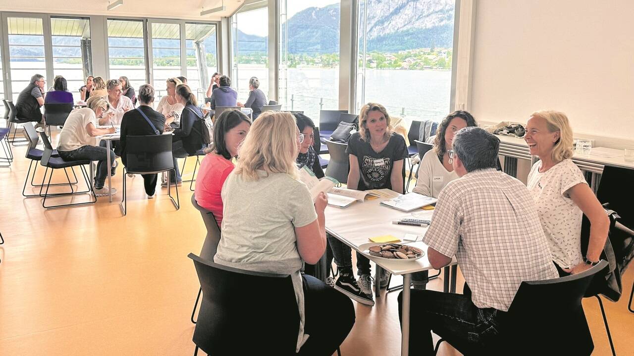 Auf großes Interesse stieß die Ideenwerkstatt zum Thema Bildung als Vorbereitung für das Projekt Zukunftsraum Mondseeland. Verantwortlich für die Umsetzung sind Michaela Ellmauer und Albert Mayrhofer vom Technologiezentrum Mondseeland. Auf großes Interesse stieß die Ideenwerkstatt zum Thema Bildung als Vorbereitung für das Projekt Zukunftsraum Mondseeland. Verantwortlich für die Umsetzung sind Michaela Ellmauer und Albert Mayrhofer vom Technologiezentrum Mondseeland.