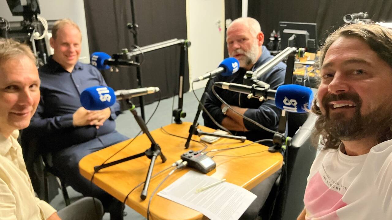 Die SN-Popcaster schämen sich nicht, ihre Guilty Pleasures zu nennen: Clemens Panagl, Florian Oberhummer, Bernhard Flieher und Robert Innerhofer. 