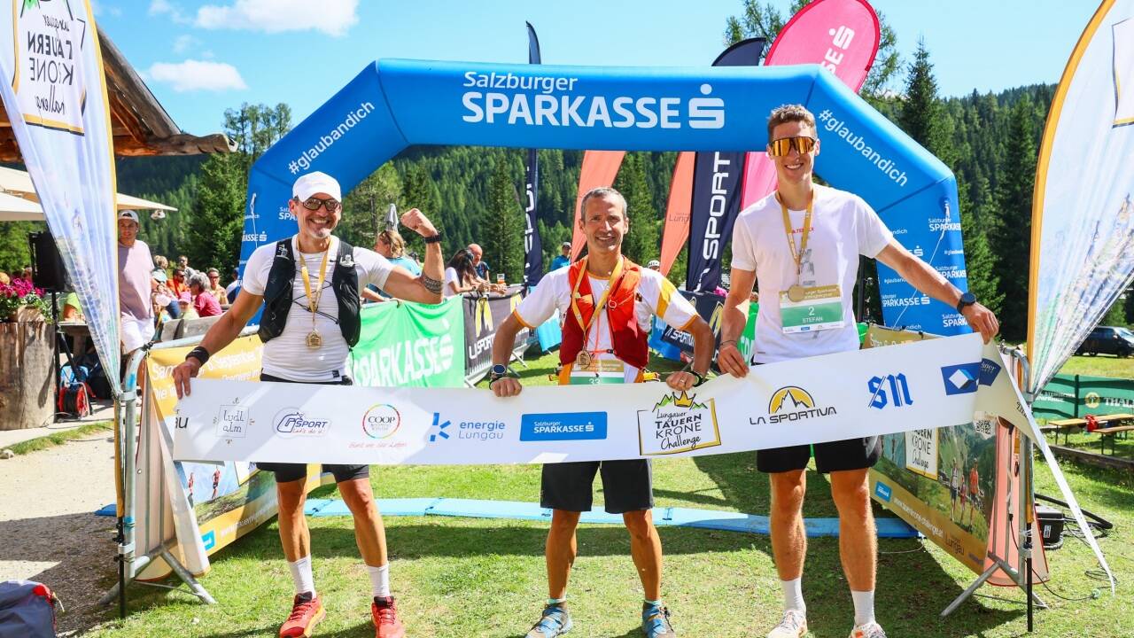 Der Zieleinlauf erfolgte bei der Ludlalm. In der Königsdisziplin siegt Karl Aumayr vor Stefan Planitzer (r.) und vor Reinhold Schager (l.) 