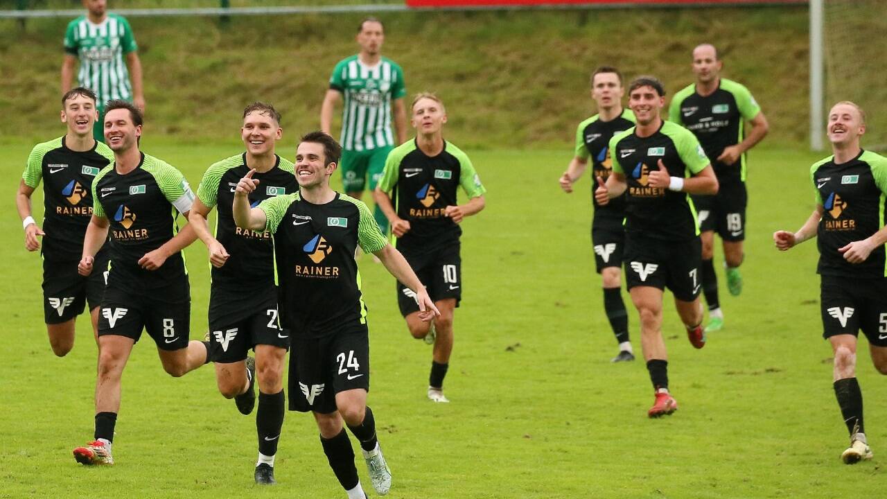 nicht-nur-in-der-salzburger-liga-stark-stra-walchen-schwimmt-auf-der-erfolgswelle-henndorf-zitterte