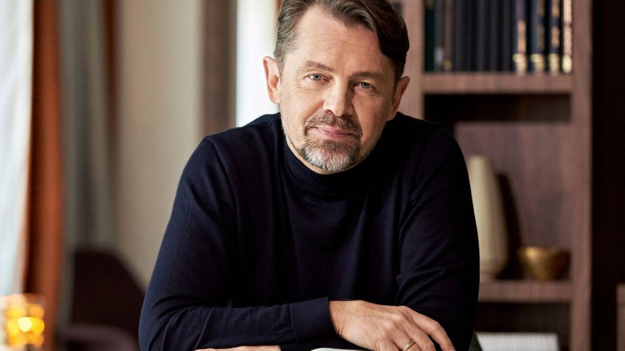 Andrey Boreyko dirigiert das Mozarteumorchester Salzburg. 
