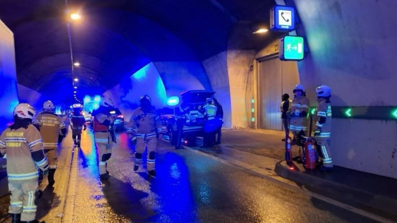 Bilder vom Einsatz im Tunnel Henndorf. 