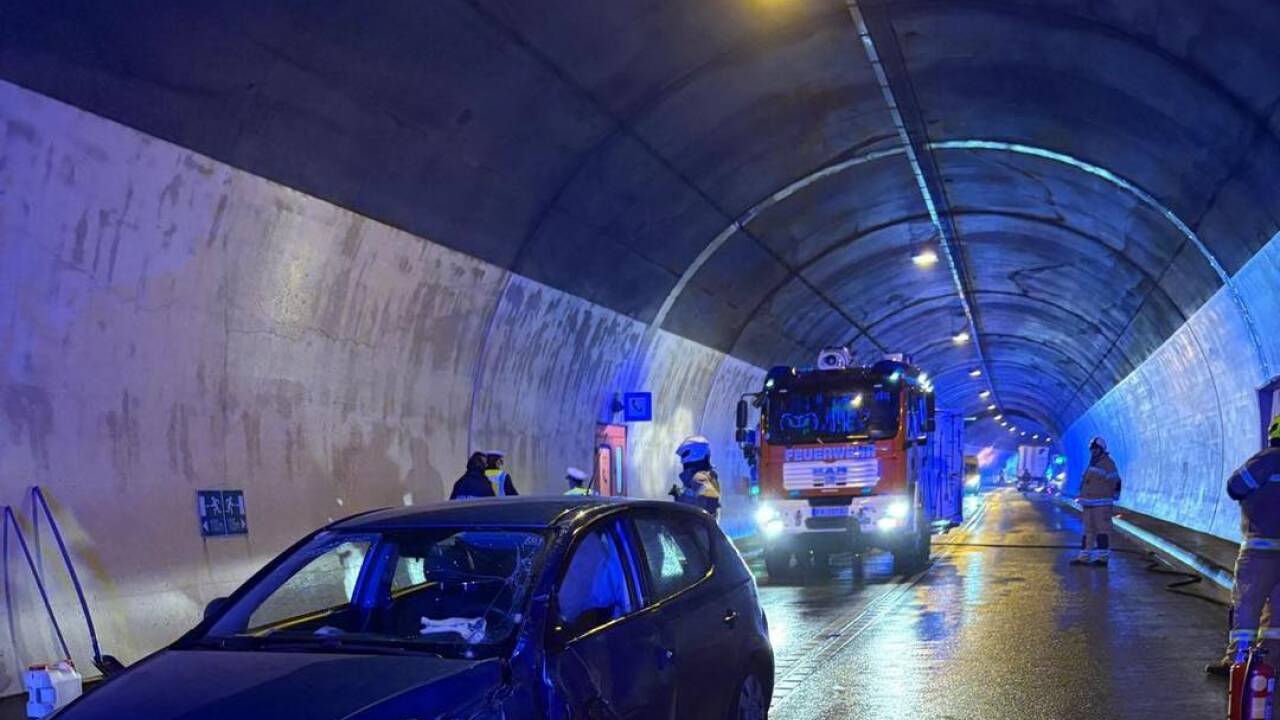 Bilder vom Einsatz im Tunnel Henndorf. 