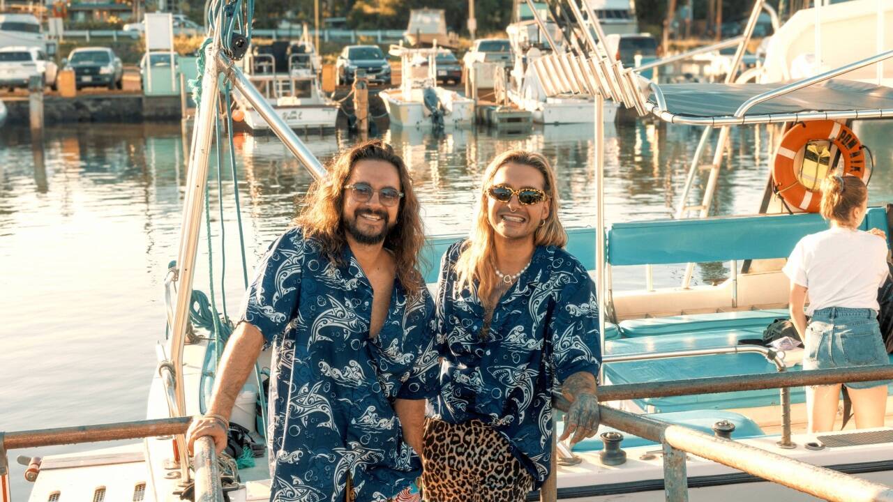 Die Trophäe in der Kategorie „Beste Unterhaltung Reality“ ging an die beiden Tokio-Hotel-Brüder Tom und Bill Kaulitz für ihre Netflix-Sendung „Kaulitz & Kaulitz“.  