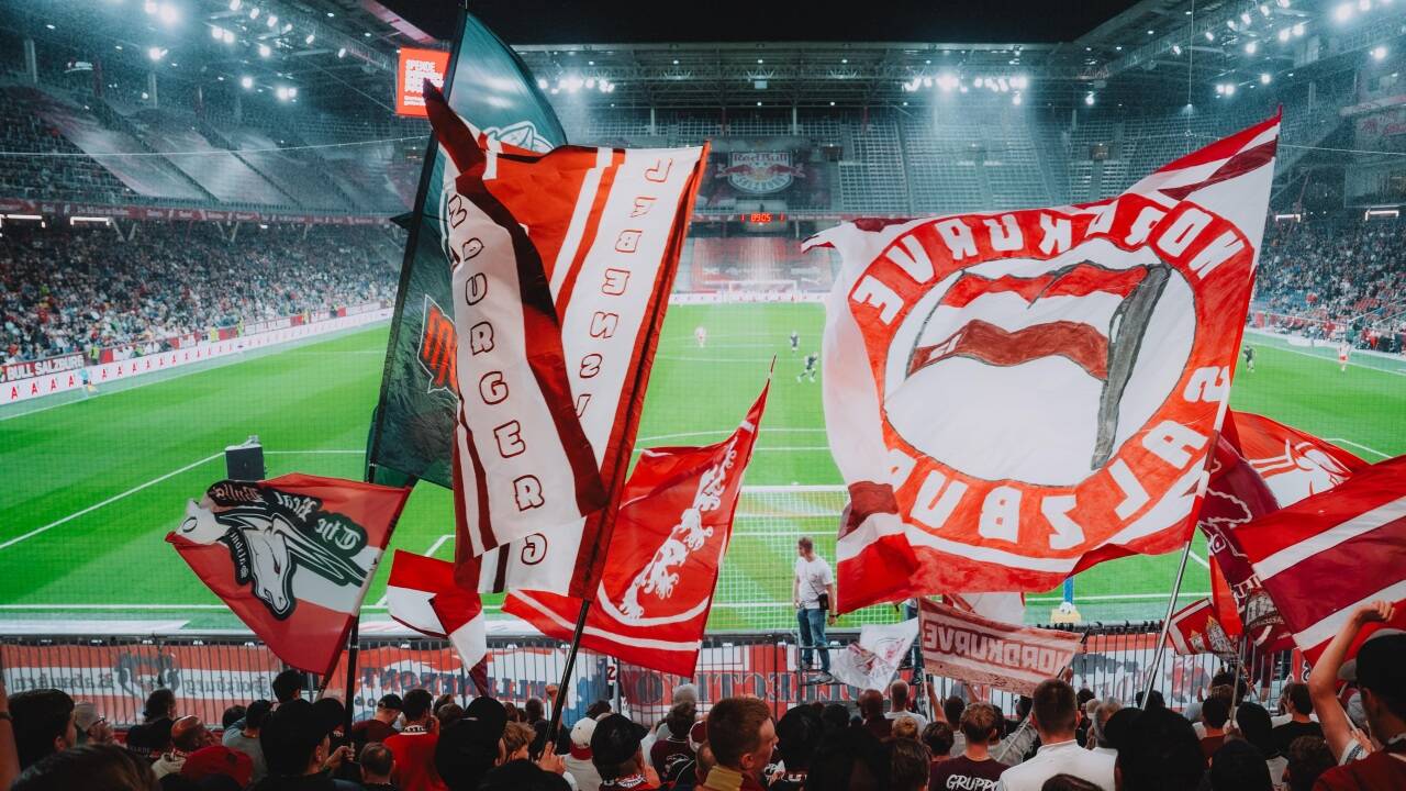 Der FC Red Bull Salzburg empfängt Rapid Wien zum Schlagabtausch um wichtige Punkte in der Bundesliga. 