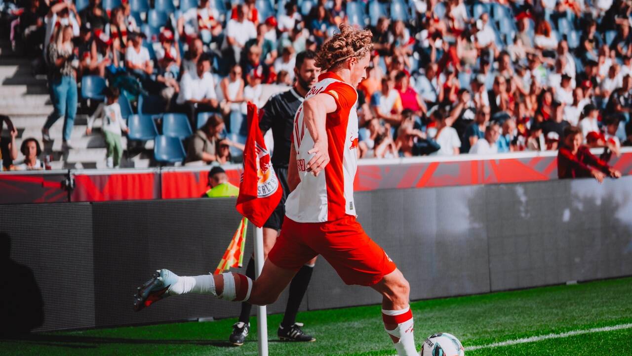 Der FC Red Bull Salzburg empfängt Rapid Wien zum Schlagabtausch um wichtige Punkte in der Bundesliga. 