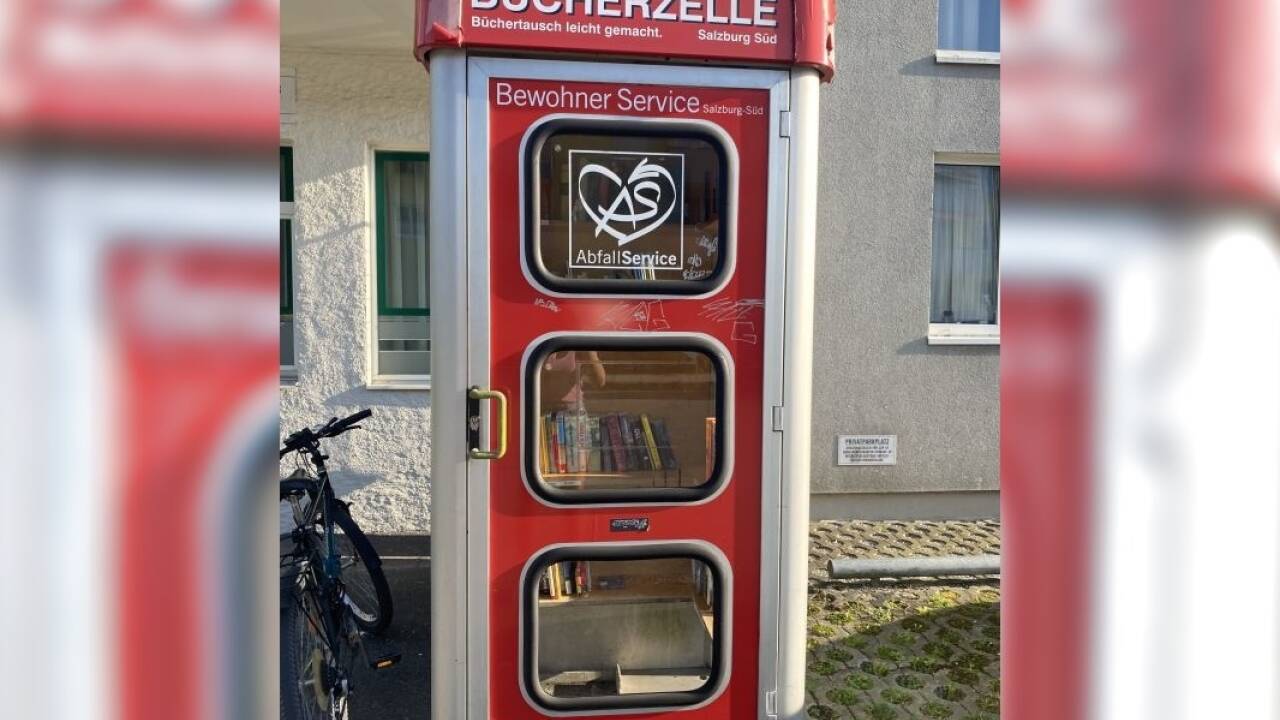 Früher wurde hier telefoniert, heute dienen manche Telefonzellen als Mini-Büchereien.  
