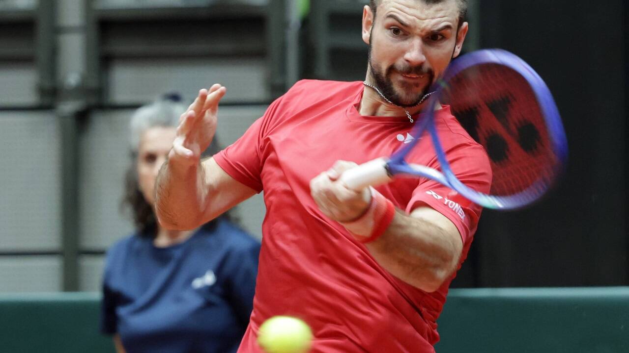 Jurij Rodionov bekam den Vorzug gegenüber Lukas Neumayer. 