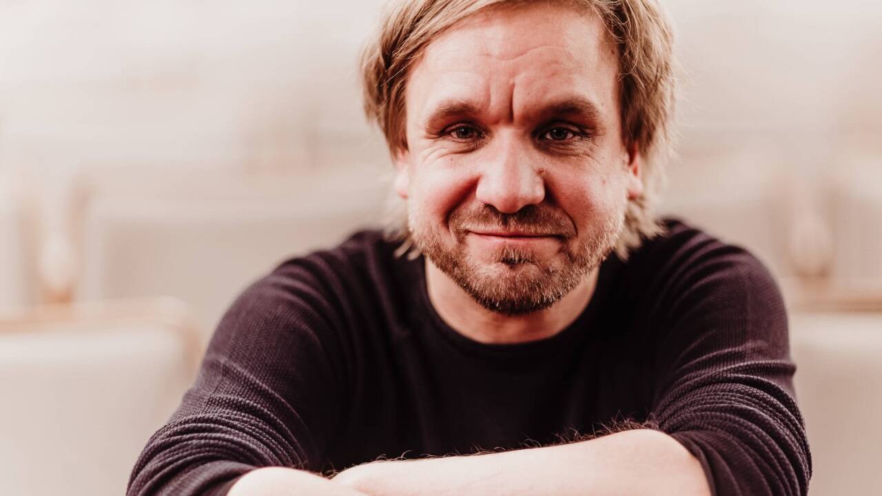 Regisseur, in Linz Theaterchef und Fußballfan: David Bösch 