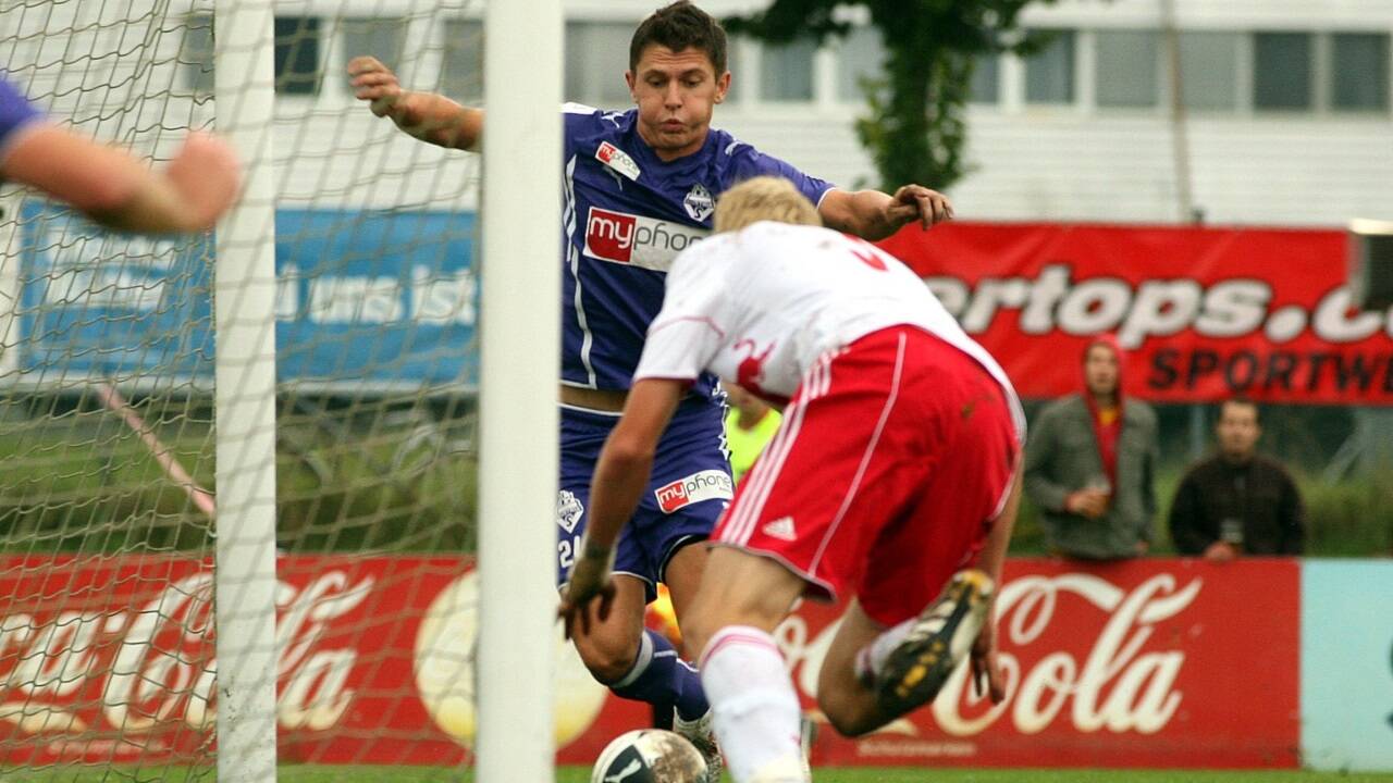 Marko Vujic ließ Martin Hinteregger im ersten Duell zwischen Austria Salzburg und den Red Bull Juniors (später FC Liefering) alt aussehen. 