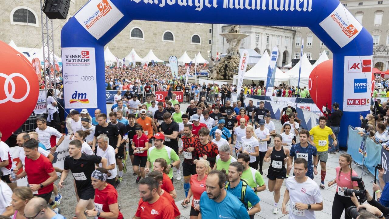 Knapp 10.000 Läuferinnen und Läufer wagten sich auf die Strecke 