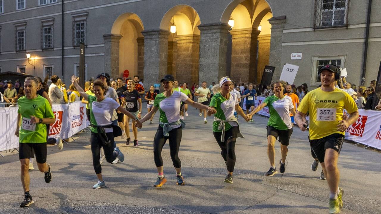 Impressionen vom Businesslauf 2025 in der Salzburger Altstadt.  