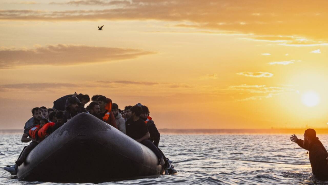 Ein Boot mit Migranten auf dem €rmelkanal 