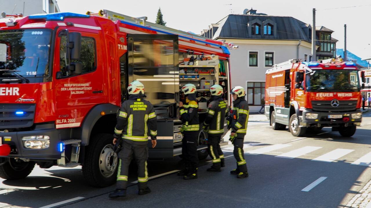 Bilder vom Unfalleinsatz in der Lindhofstraße. 