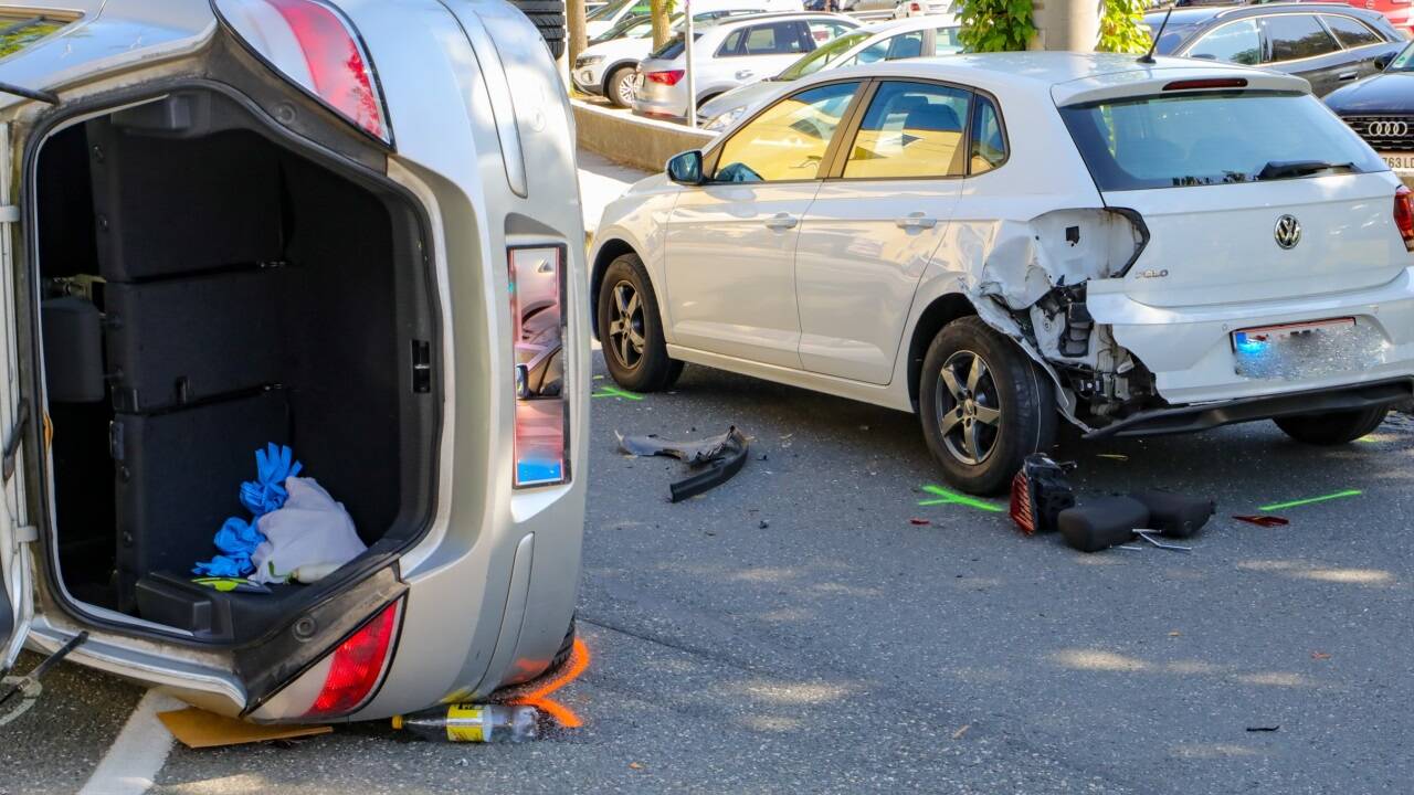 Bilder vom Unfalleinsatz in der Lindhofstraße. 
