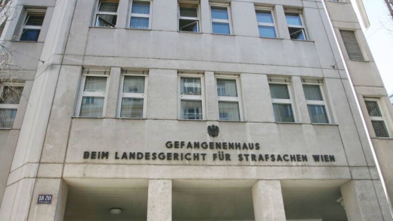Ein Trakt in dem Gebäude ist derzeit betroffen 