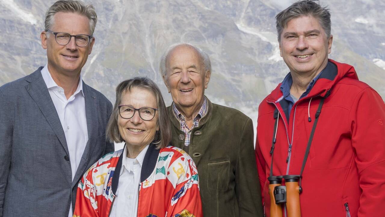 Treffen bei der Eberhard-Stüber-Forschungsstation in 2273 Meter Seehöhe: Grohag-Chef Johannes Hörl, Wissenschafterin Inge Illich, Eberhard Stüber und Robert Lindner (Direktor Haus der Natur). 