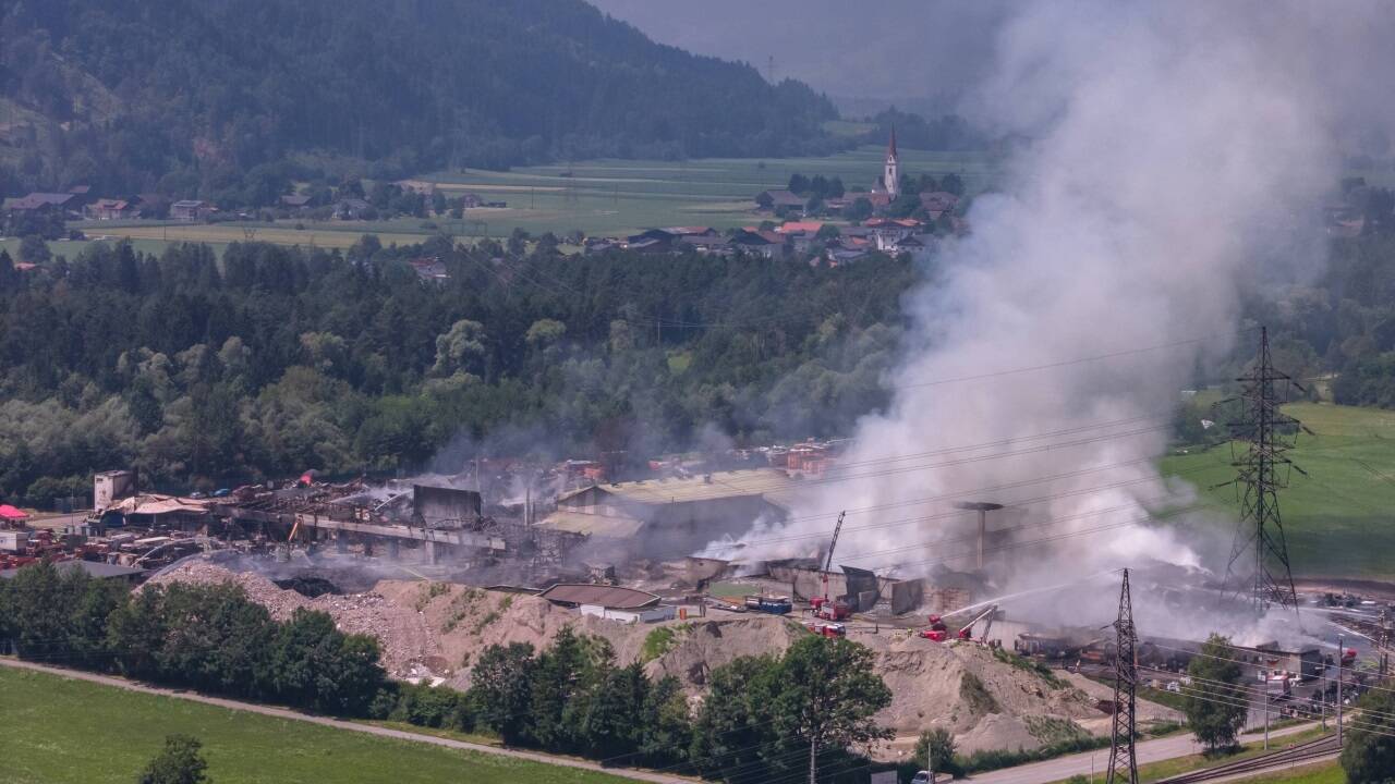Der Großbrand in der Abfall-Recyclinganlage in Nußdorf-Debant bei Lienz Ende Juni 2025 richtete einen Schaden in zweistelliger Millionenhöhe an. 