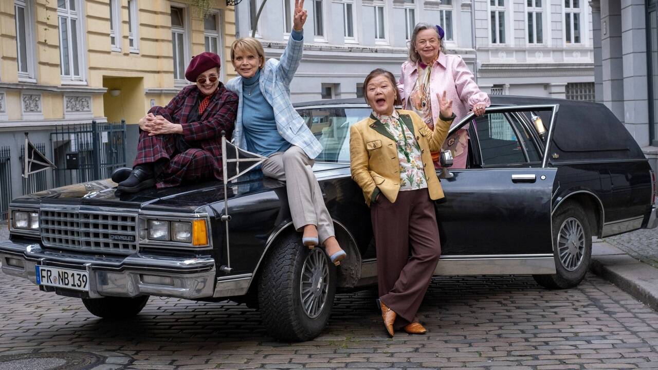 Gut gelaunt und mit einer Mission: Katharina Thalbach, Uschi Glas, Soogi Kang und Ursula Werner spielen ein unerschrockenes Quartett.  