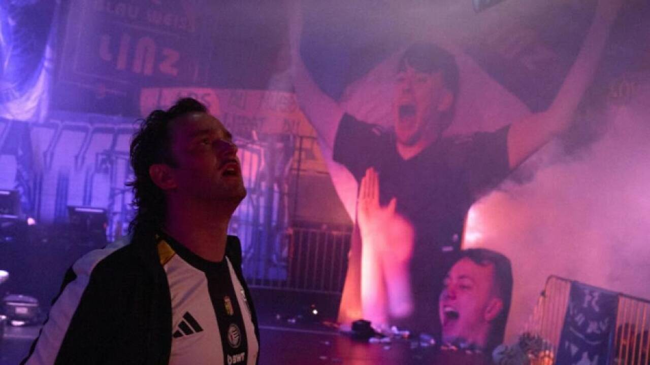 Daniel Klausner als LASK-Star Lars 