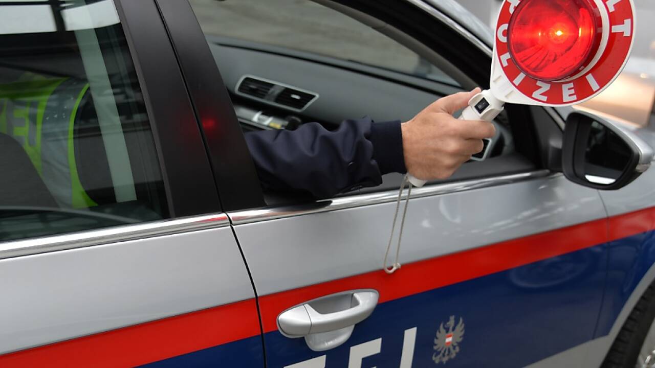 Die Flachgauerin führ mit 106 km/h durch die Innsbrucker Bundesstraße. 