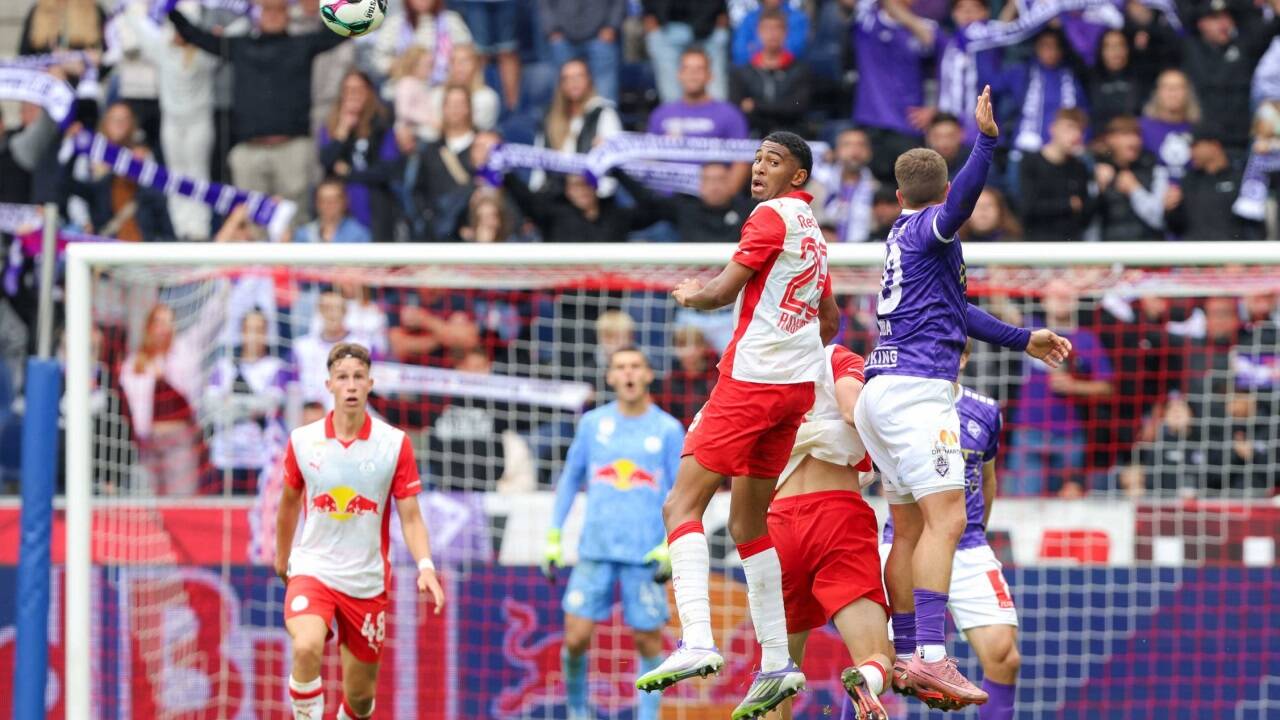 Red Bull Salzburgs Talente steckte im Derby einen frühen 0:2-Rückstand weg und erkämpften den Sieg.  