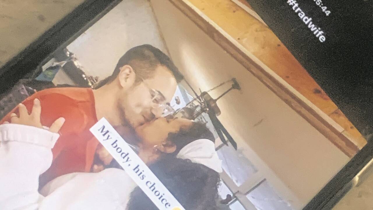 Profile von bekannten „Tradwives“ haben mehrere Millionen Follower auf Instagram und TikTok. 