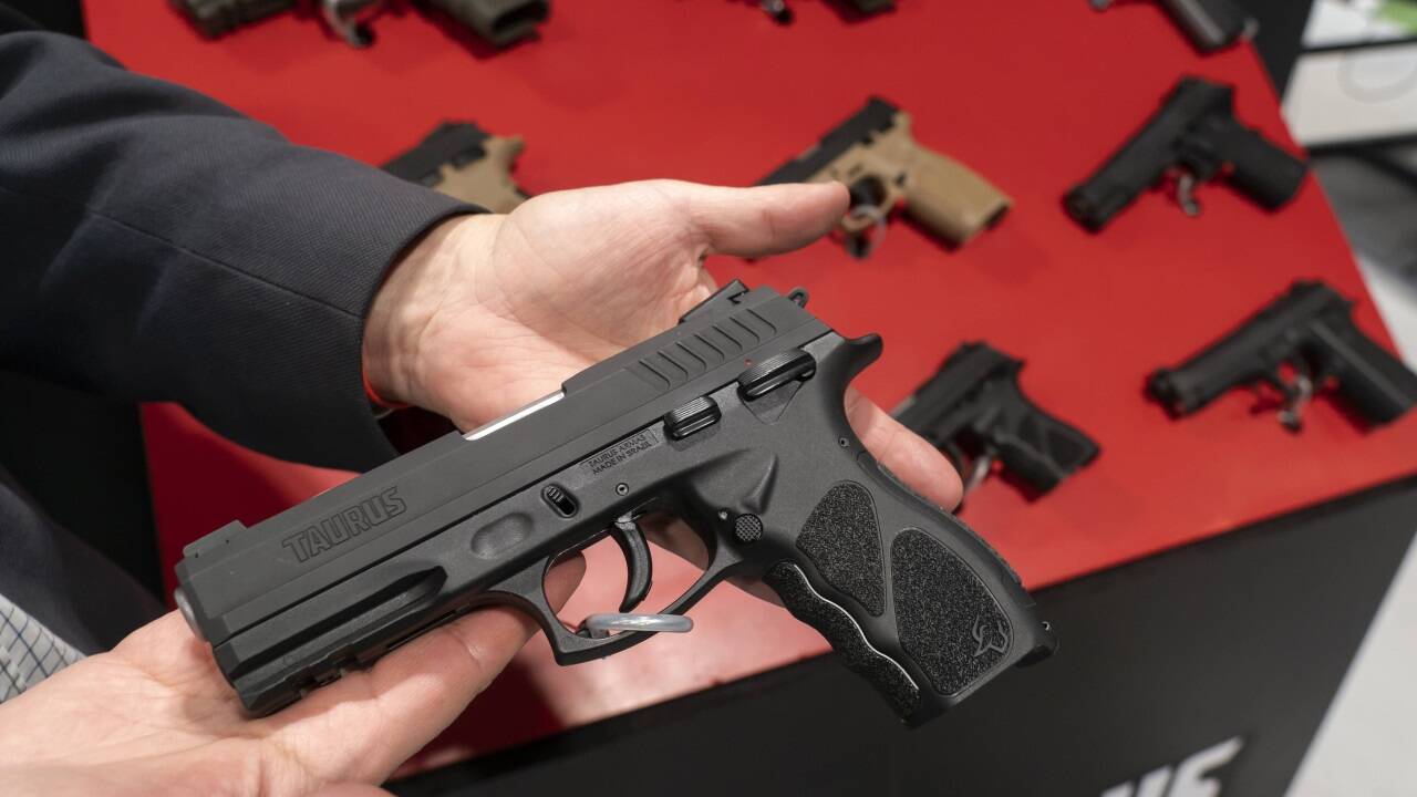 „Impulskäufe“ von Waffen sind aufgrund verlängerter Abkühlfristen bald nicht mehr möglich. „Impulskäufe“ von Waffen sind aufgrund verlängerter Abkühlfristen bald nicht mehr möglich.