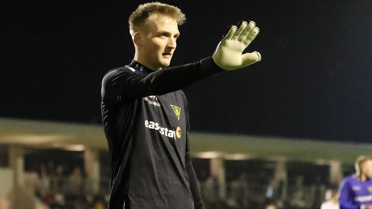 Wurde SAK-Goalie Daniel Zach vor Brambergs aberkanntem Treffer im Duell in der Salzburger Liga gefoult? 
