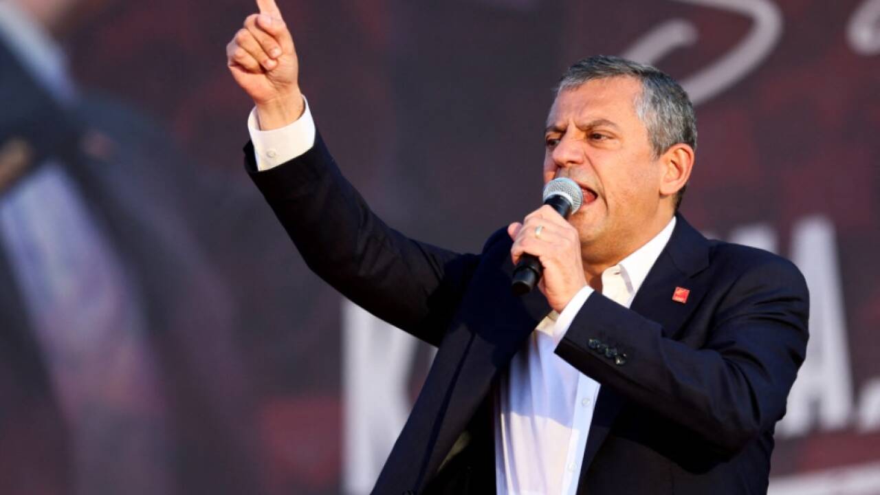 CHP-Chef Özgür Özel droht Absetzung 