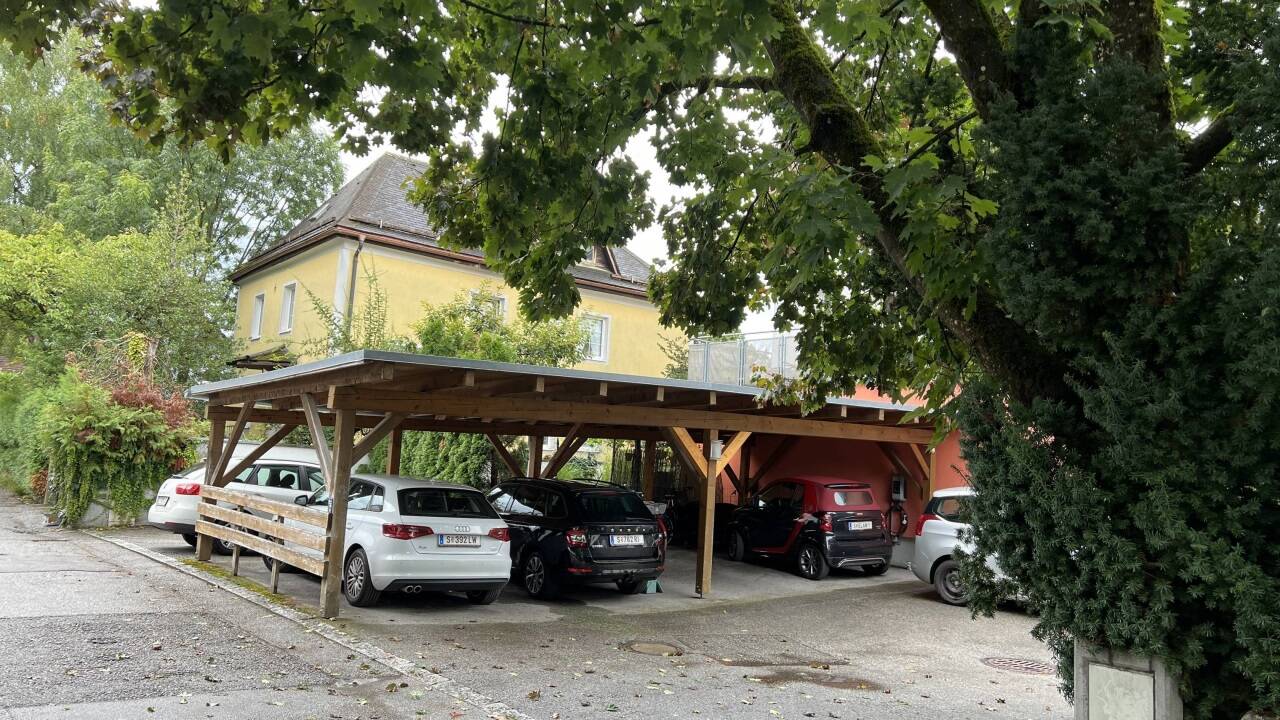 Carports brauchen viel Platz. 