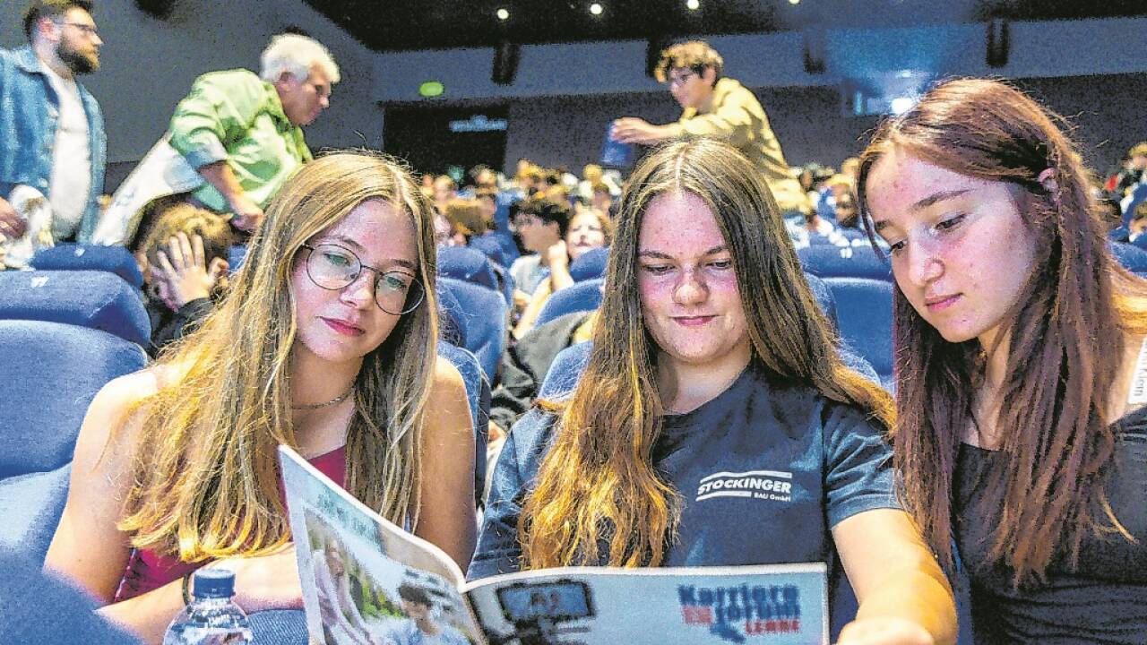 Lehrstellen kennenlernen: vor Ort im Kino und digital im Livestream.  