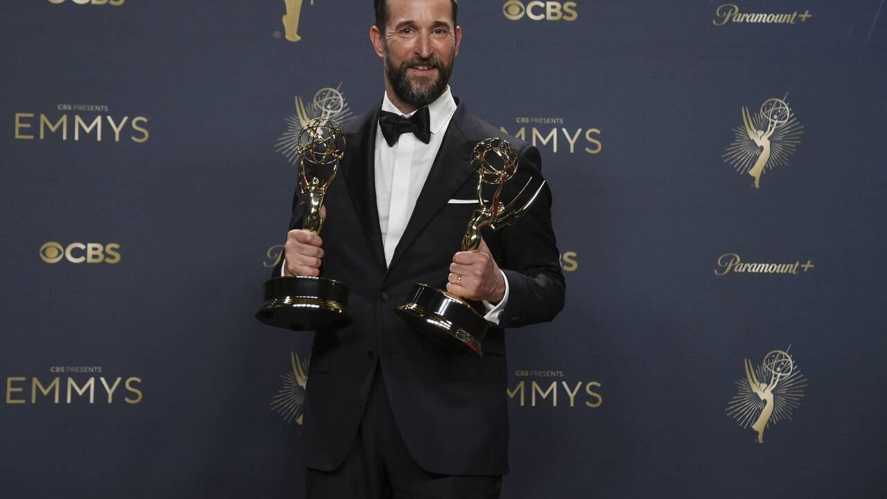 ... der aus „Emergency Room“ bekannte Noah Wyle (Hauptdarsteller „The Pitt“). 
