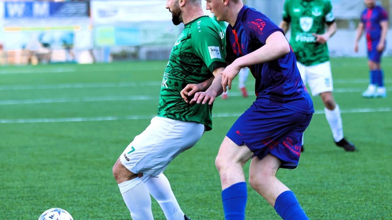 Ex-Profi Georg Seidl (links) ist nicht mehr Spielertrainer in Köstendorf. 