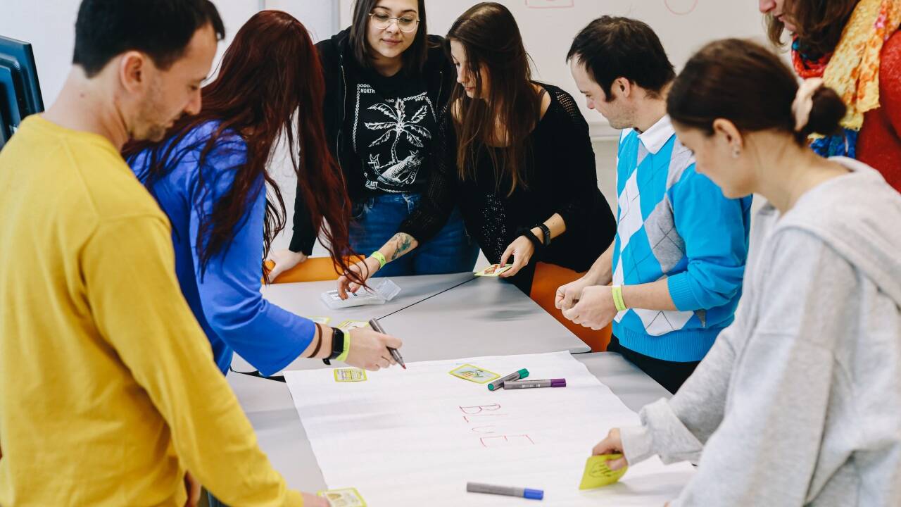 Das Programm 'BLuE' der Pädagogischen Hochschule Salzburg Stefan Zweig bietet Menschen mit Beeinträchtigungen Zugang zur Hochschulwelt. 