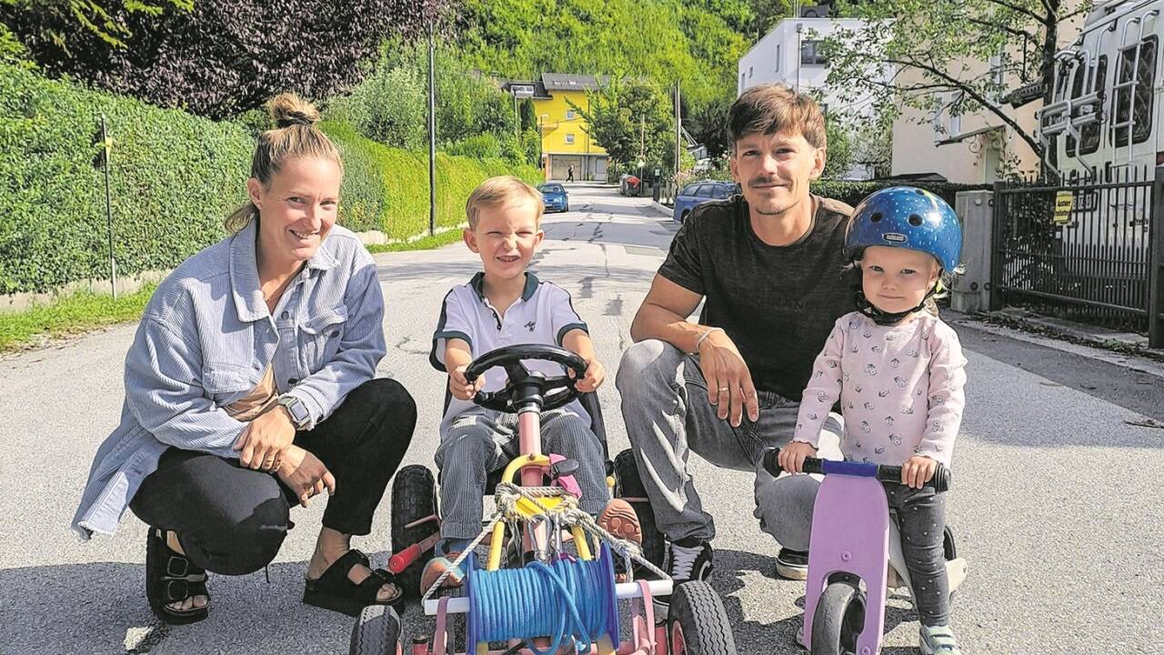 Die Rinnerthalers machen sich Sorgen um ihr Kinder. Im Bild v. l.: Teresa Rinnerthaler, Bruno, Sebastian und Romy. Bild: SPÖ Gnigl-Langwied 