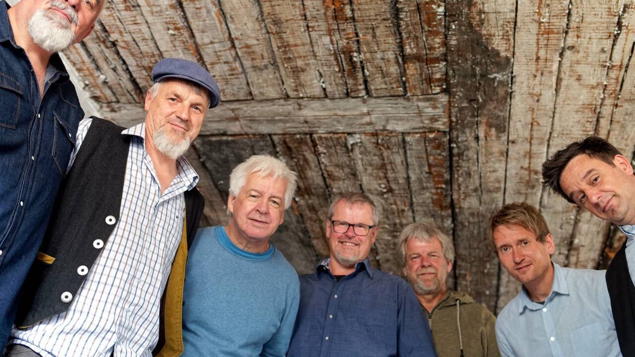 Die Querschläger seit 1997: Fritz Messner, Reinhard Simbürger, Cornelius Neulinger, Franz Tannenberger, Fritz Kronthaler, Thomas Binderberger, Mathias Messner (v.l.) 