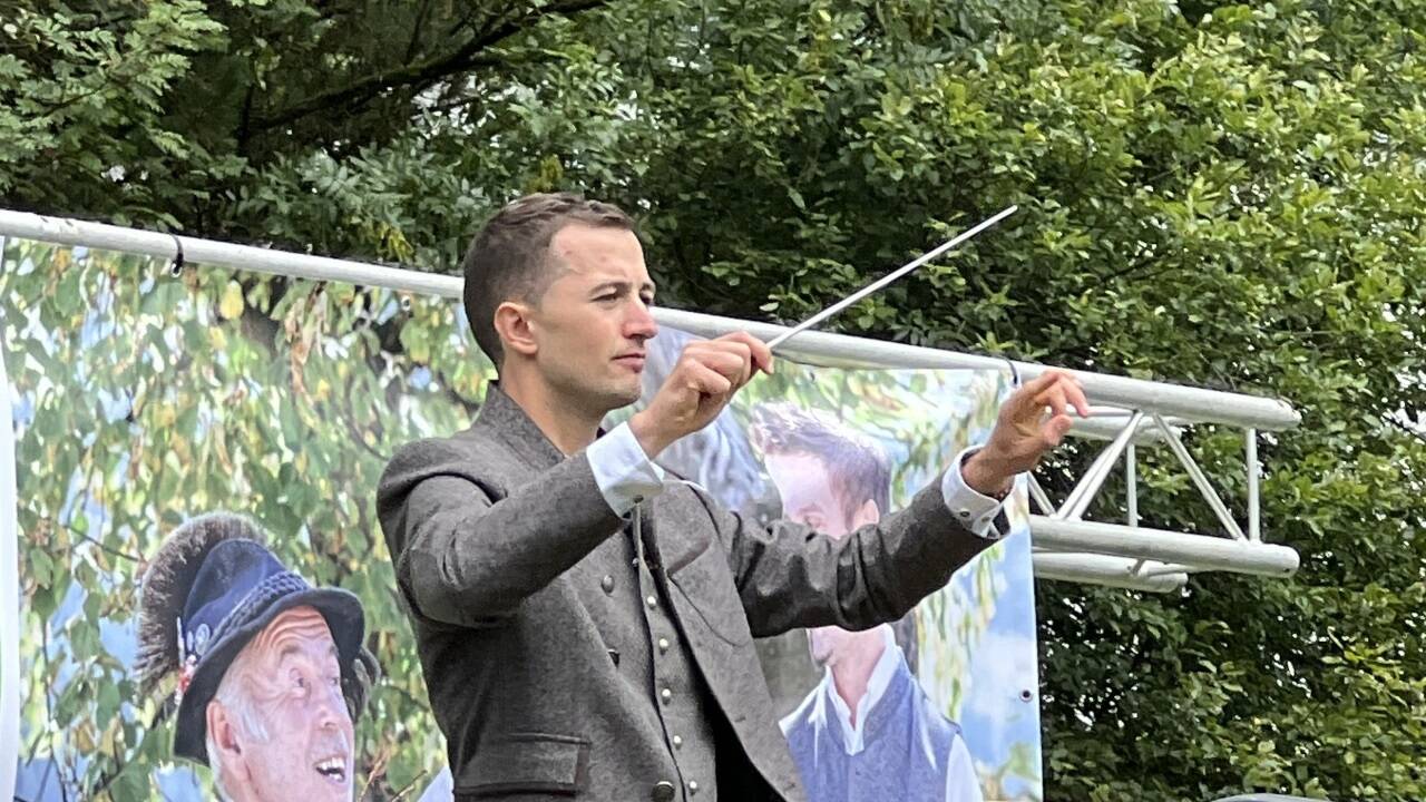 Beim landesweiten Bauernherbst-Eröffnungsfest im Gasteinertal dirigierte Christian Hemetsberger die von ihm komponierte Polka „Auf zum Bauernherbst“. 